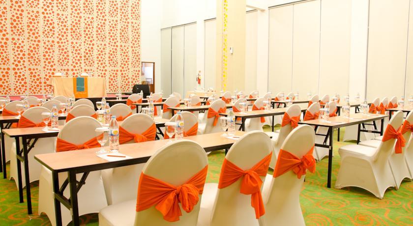 แฮร์ริส โฮเต็ล บาตัม เซ็นเตอร์ Hotel Batam ภายนอก รูปภาพ