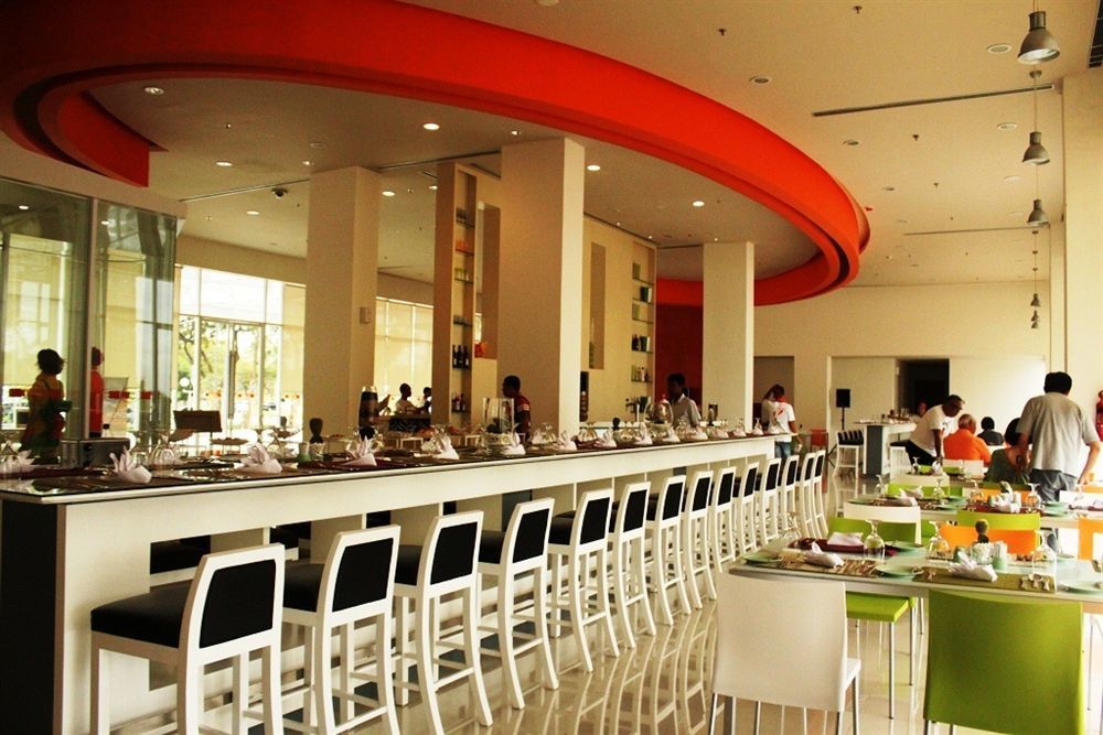 แฮร์ริส โฮเต็ล บาตัม เซ็นเตอร์ Hotel Batam ภายนอก รูปภาพ